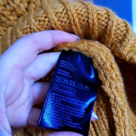 Mustard knit sweater - Picture 4 of 4